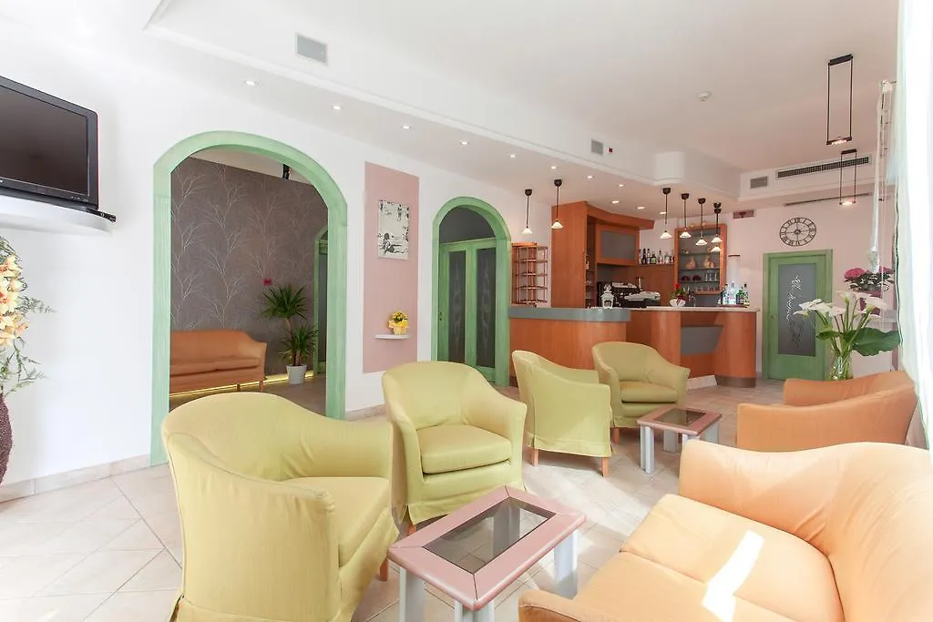 Hotel Vittoria Gatteo a Mare 3*,